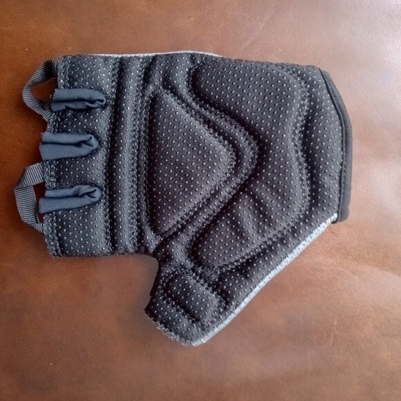 GoodLife FITNESS workout Gloves - Picture 4 of 7
